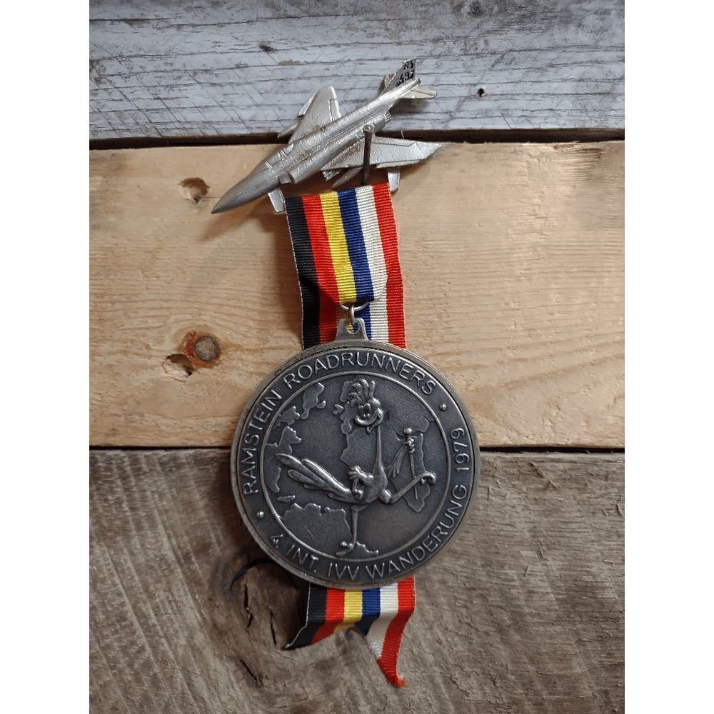 VTG 1979 Ramstein Roadrunners 4. Int. IVV Wanderung Medal
